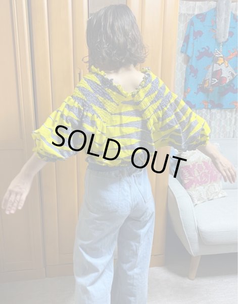 画像9: 即納★送料無料★Vシャーリング2wayトップス（５分パフスリーブ） (9)