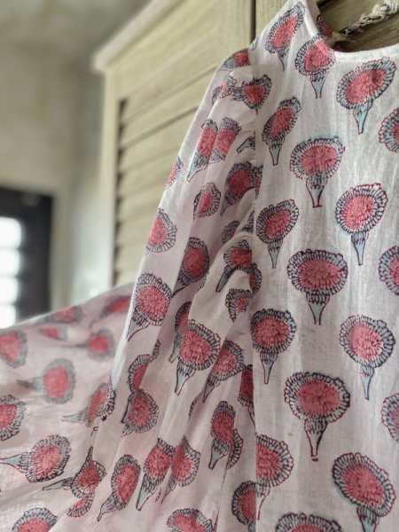 画像2: 【追加しました】即納☆送料無料☆［キ＋リ∞kinari］ボリュームスリーブデザインドレス／ハンドブロックプリント (2)